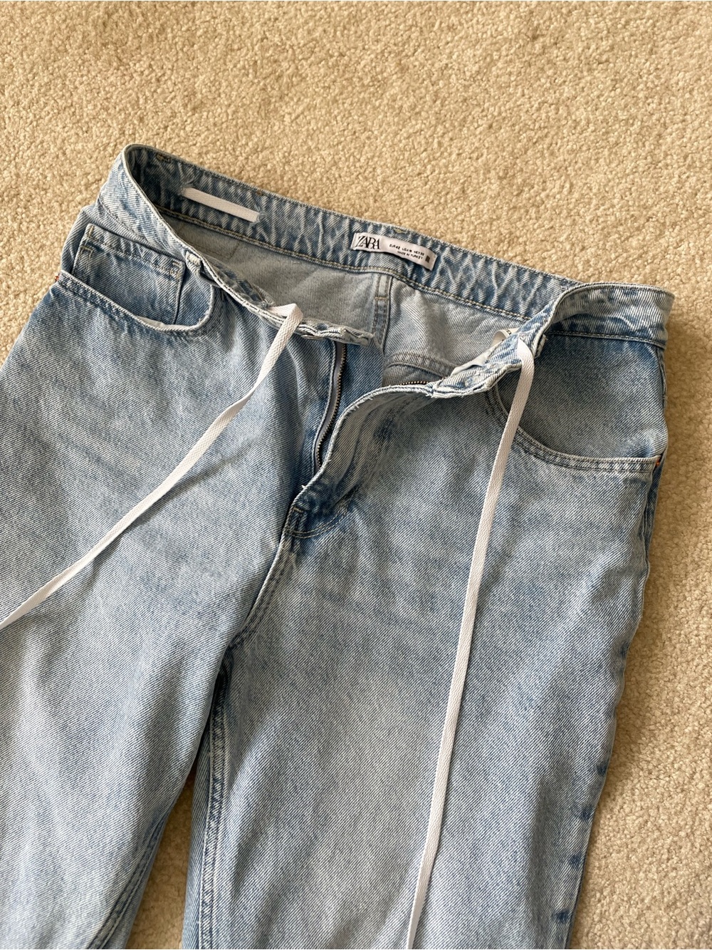 Zara Raw Hem High Rise Straigt Leg Jeans 10 Light Wash 100% Cotton Hidden String - Picture 6 of 11
